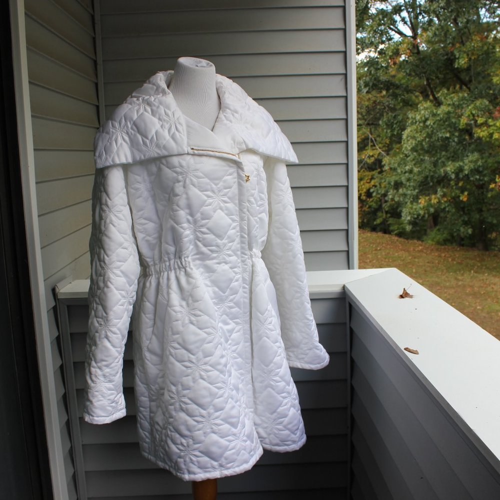 Escada by Margaretha Ley Vintage White Quilted Coat – Size 38, Made in Germany